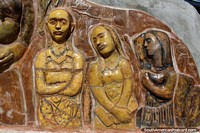 Vista de perto de 3 figuras do monumento de arte do lado de fora da catedral em Paramaribo, Suriname. As 3 Guianas, América do Sul.