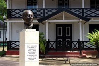 Larger version of Eddy Snijders (1923-1990), composer and conductor, bust in Paramaribo, Suriname.