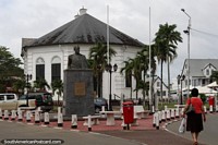 Centrumkerk, uma igreja branca octogonal construiu em 1833 em Paramaribo, Suriname. As 3 Guianas, América do Sul.