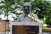 Larger version of Jaggernath Lachmon (1916-2001) bust in Nickerie, a politician born in nearby Corantijnpolder, Suriname.
