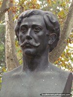 Versión más grande de Pablo Sarasate (1844-1908), virtuoso del violín de España, monumento en Rosario.