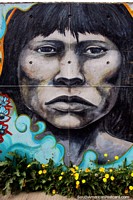Cara dos povos indïgenas da Terra do Fogo, arte de rua em Ushuaia. Argentina, América do Sul.