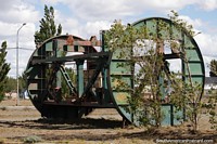 An old piece of equipment used at the port has now been retired in Rio Gallegos.