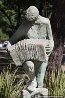 El Gemido de un Fuelle by Francisco Martire, sculpture of an accordion player in Resistencia. Argentina, South America.