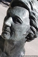 Yolanda P. de Elizondo (1905-1981), music teacher, sculpture by Aida Perez Bartolome in Resistencia.
