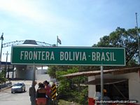 Frontera Bolivia - Brasil, el paso de frontera en Quijarro. Bolivia, Sudamerica.