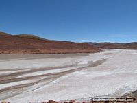 Pisos de sal entre Uyuni y Potosi. Bolivia, Sudamerica.
