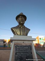 Monumento a Wenceslao Argandona en Villazon. Bolivia, Sudamerica.