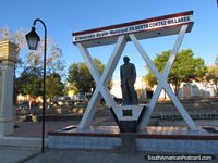 Monumento del alcalde Gilberto Cortez Millares en Villazon. Bolivia, Sudamerica.