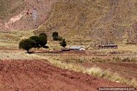 Houses in the countryside between Desagaudero and Guaqui. Bolivia, South America.