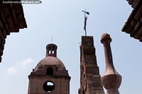 Versão maior do 3 entidades verticais da catedral em Santa Cruz.