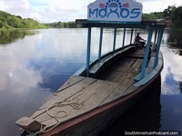 Tour en bote de Moxos Tours, listo para sacarme a buscar vida silvestre para el día en Trinidad. Bolivia, Sudamerica.