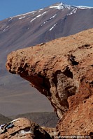 Paisagem áspera denteada e bela, o deserto de Uyuni tem muitos terrenos diferentes e texturas. Bolívia, América do Sul.