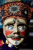 Feito de bandaid e tecido, a máscara de Chuncho (1920-1930), a dança de Tobas, Museu Antropológico, Oruro. Bolívia, América do Sul.