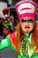 O grupo de Laykas Tobas executa em El Gran Poder, um festival fantstico em La Paz mantido em junho. Bolvia, Amrica do Sul.