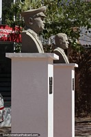 Gral. Julio Sanjinez Barrenechea ajudou a urbanizar a cidade, busto em Camiri.