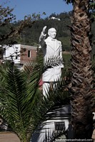 Dr. Vicente Caballero Ribera (1788-1860), jurist and important man, a great statue of white in Samaipata.