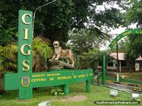 A entrada em Jardim zoológico CIGS em Manaus. Brasil, América do Sul.