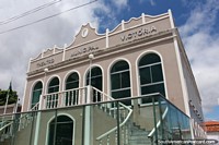 Versión más grande de Teatro Municipal de Victoria, el teatro en Santarem, edificio histórico.