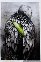Pintura de un hombre con una capa de plumas de aves en Olinda, blanco y negro con verde. Brasil, Sudamerica.