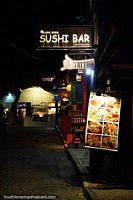 Barra de Sushi de Japa Pipa em Pipa, somente um de muitos grandes restaurantes em cidade. Brasil, América do Sul.