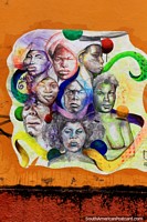 Mural fantástico de 8 caras em cores diferentes em São Luis. Brasil, América do Sul.
