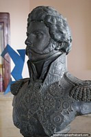Larger version of Bust of an important man on display at museum - Museu Palacio da Memoria Rondoniens, Porto Velho.