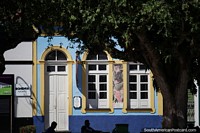 Restaurante na praça principal de Manaus com bela fachada com arcos. Brasil, América do Sul.
