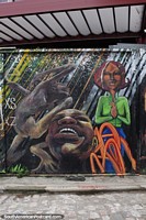 Versin ms grande de Arte callejero de 3 mujeres en el famoso callejn Beco do Batman en Sao Paulo.