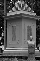 Jeronymo Coelho (1806-1860), periodista, fundador y editor del primer peridico (O Catharinense), busto en Florianpolis. Brasil, Sudamerica.
