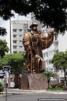 The Pathfinder, monument to the pioneers (1981) in Chapeco.