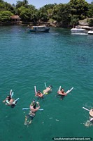 Con aguas cristalinas de color turquesa, las islas de Paraty son una excursin popular de un da.