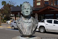 Larger version of Antonio Varas de la Barra (1817-1886), minister during the German colonization, bust in Puerto Varas.