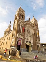 Larger version of Church Basilica Corazon de Maria in Antofagasta.
