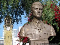 El hombre militar Hernan Merino Correa (1936-1965), busto en Plaza Colon en Antofagasta. Chile, Sudamerica.