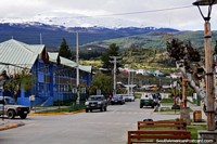 Es solo una calle, pero está en Cochrane y así es como se ve. Chile, Sudamerica.