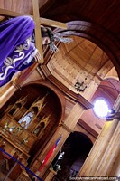 Chile Photo - The amazing wooden interior of San Francisco Temple in Castro.