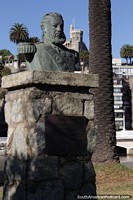 Francisco Solano Lopez (1827-1870), President of Paraguay, bust in Vina del Mar, Brunet Castle (1923) behind. Chile, South America.
