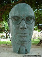Cabeça de bronze de Carlos Lleras Restrepo (1908-1994), ex-presidente, Cartagena. Colômbia, América do Sul.