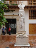 Manuel Davila Florez (1853-1924) estátua em Cartagena, governador, um natural de Mompos. Colômbia, América do Sul.