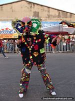 Um traje como nenhum outro usado em Carnaval de Barranquilla. Colômbia, América do Sul.