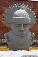 Versão maior do Monumento as pessoas de Muisca e cultura, um Deus indïgena em Guatavita - Praça la Cacica.
