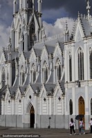 Igreja neo gótica assombrosa em Cali, igreja de Ermita, uma grande atração. Colômbia, América do Sul.