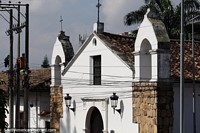Capilla de los Dolores, um monumento nacional, construído em pedra (1748-1750), a igreja mais antiga de Bucaramanga. Colômbia, América do Sul.