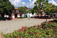 Larger version of Restaurants around the beautiful Principal Park in Santa Fe de Antioquia.