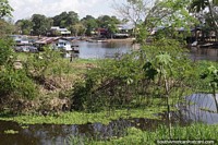 Vida fluvial em Letícia no coração da Amazônia.