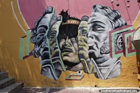 Fila de rostos de pessoas importantes, mural de rua em Riohacha.