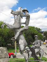Monumento de 2 vaqueros en caballos en puertas de la ciudad de Loja. Ecuador, Sudamerica.