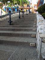 Escadaria de colina de Santa Ana - degrau 315 e contagem (de até 444), Guayaquil. Equador, América do Sul.