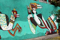 Mural de uma mulher do pássaro em Ambato. Equador, América do Sul.